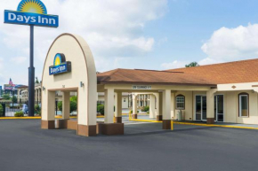 Гостиница Days Inn by Wyndham Statesville  Стейтсвилл